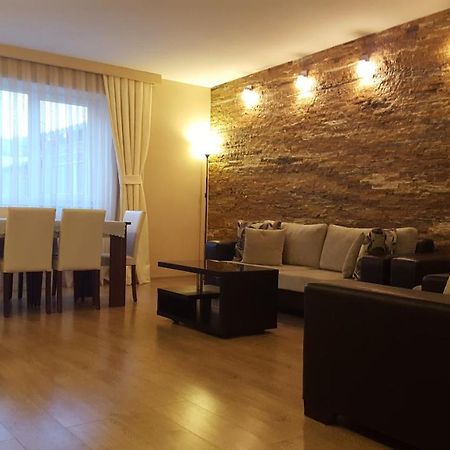 Apartment Rustaveli 1 Tbilisi ภายนอก รูปภาพ