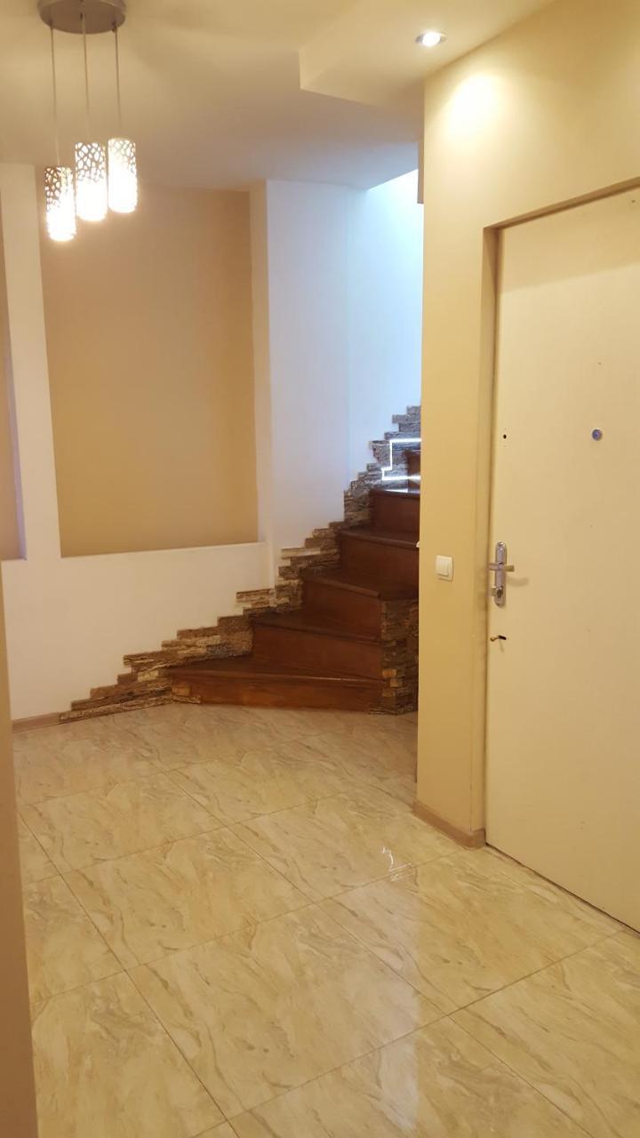 Apartment Rustaveli 1 Tbilisi ภายนอก รูปภาพ